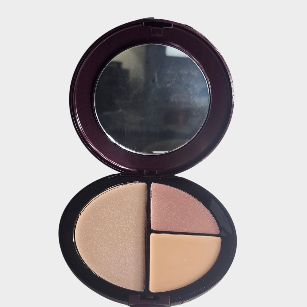 Signature Club A Skin Perfecting Makeup 1.2oz Purple Retinol Compact Anti-Aging,